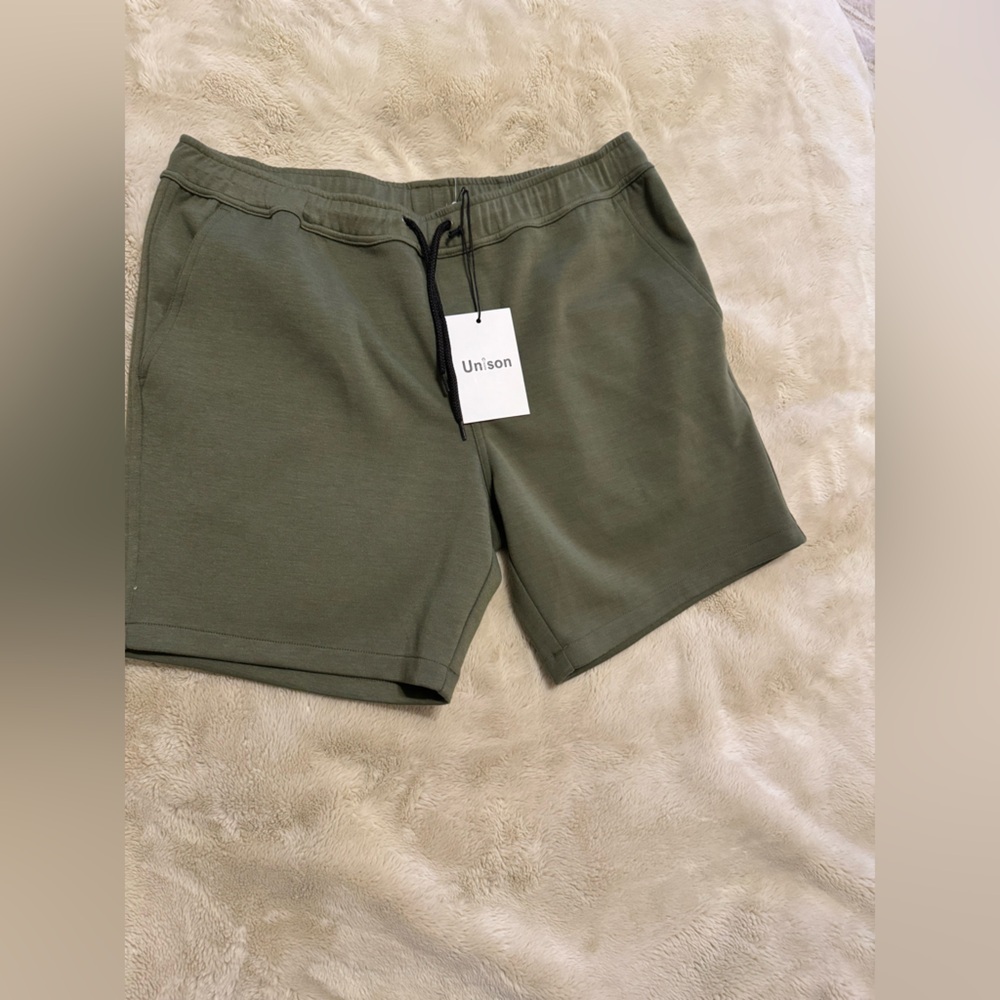 UNISON
Jersey Pull On Short with Side Entry Pockets and Rear Patch Pocket